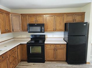 601 S Walnut St, Winfield, IA 52659