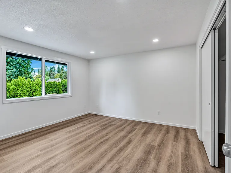 5210-5232 SE Rinearson Rd #5230 — Photo 12