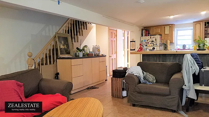 Rented by ZealEstate Group Inc | media 32