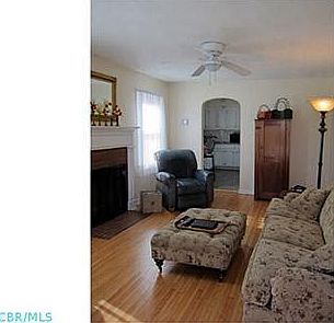 2nd image of 305 W Kanawha Ave
