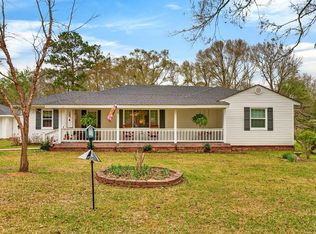 38 Richard Johnson Rd, Carriere, MS 39426