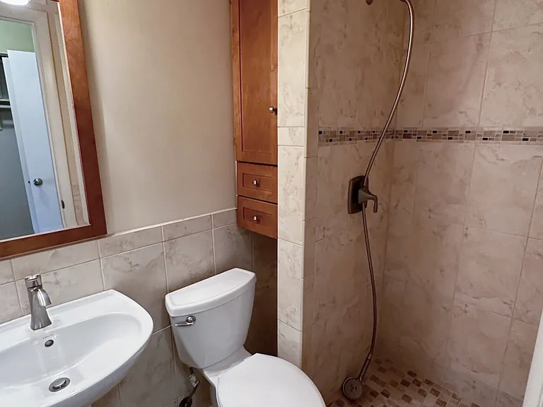 9526 Miranda Ct — Photo 18