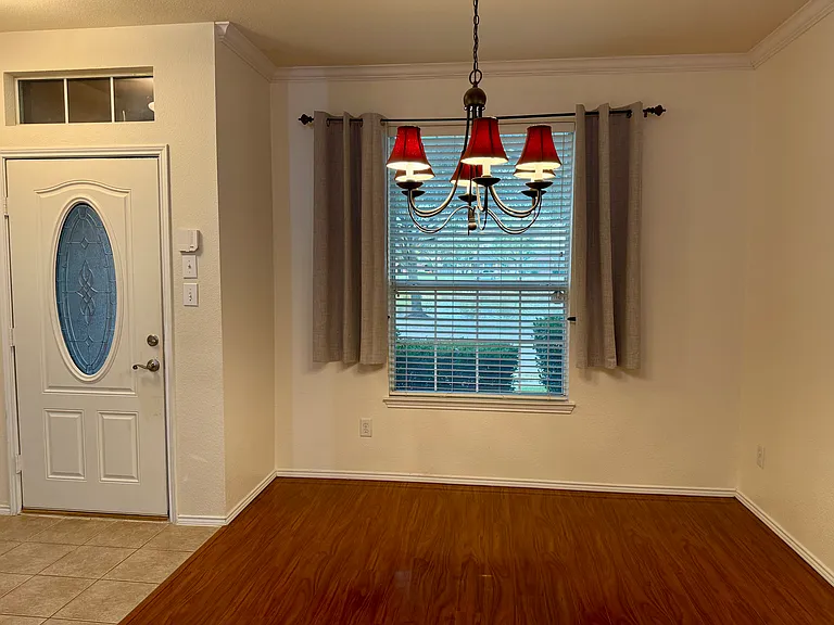 1543 Sandstone Dr — Photo 3