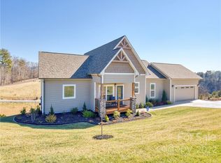 16 Enchanted Oak Ln, Alexander, NC 28701