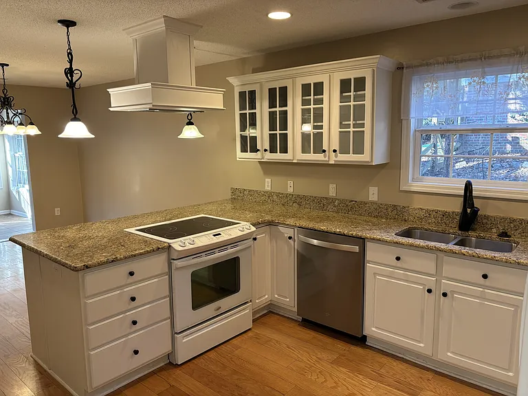 480 Spring Lake Dr — Photo 7