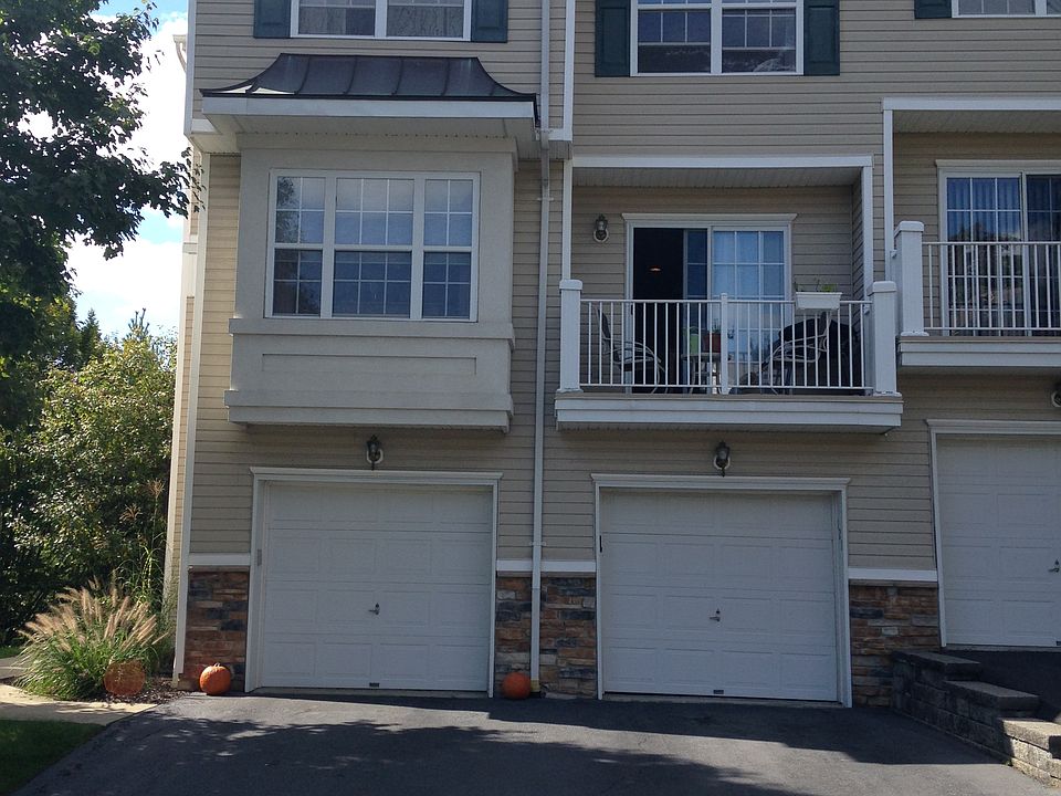 1st image of 122 Wedge Dr