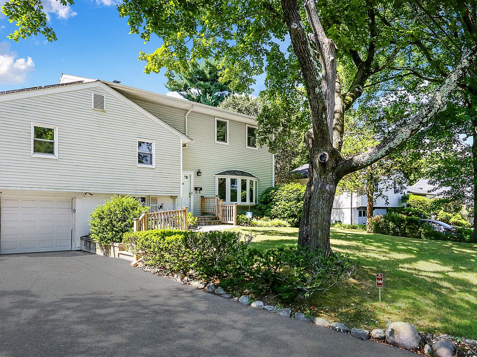 1st image of 12 Darwood Pl