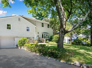 12 Darwood Pl, Hartsdale, NY 10530