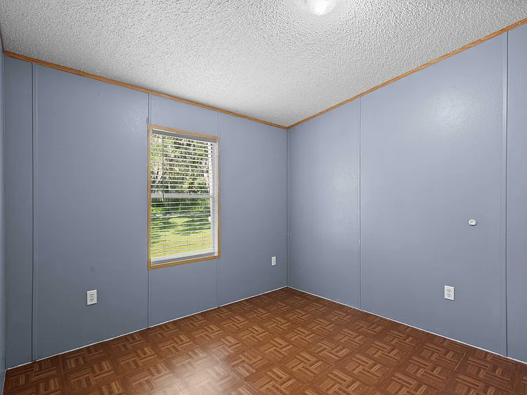 39937 River Rd — Photo 17