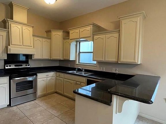 5th image of 2459 Salerno Dr