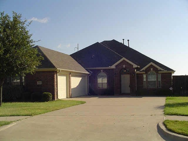 1st image of 1413 Lakebreeze Dr