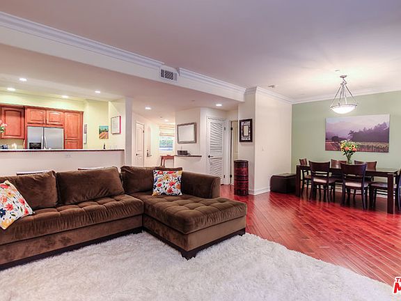 3rd image of 4237 N Longridge Ave #104