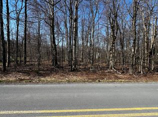 9146 Hamlet Dr, Tobyhanna, PA