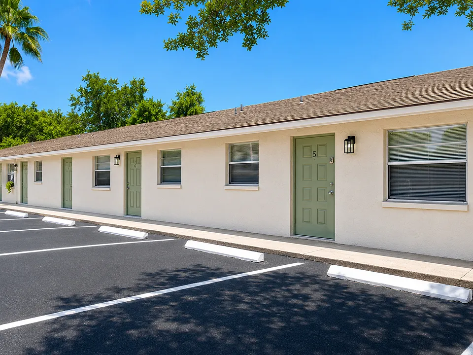 Welcome to Park Villas Apartments comfortable 2 bedroom villa-style living in the heart of Pinell...