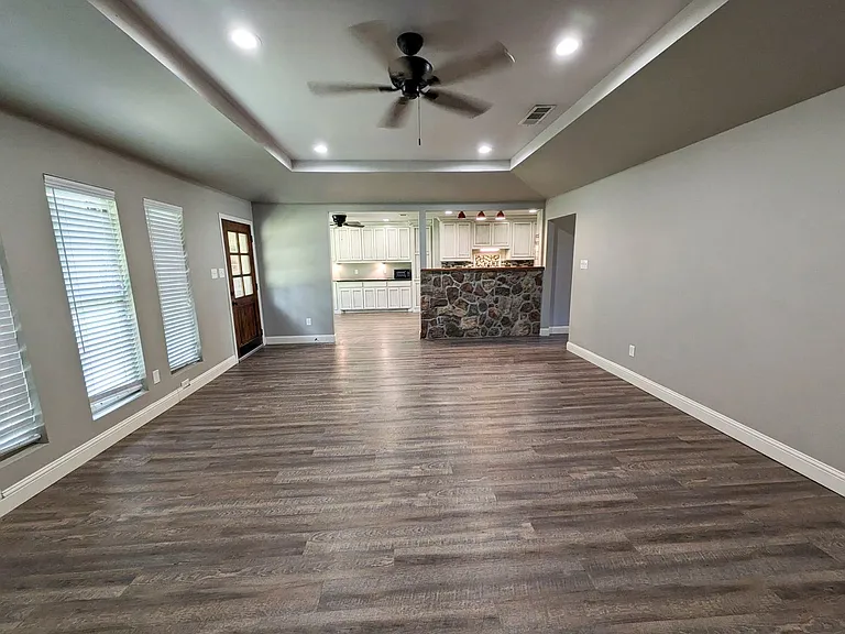 13060 Larch Ln — Photo 4