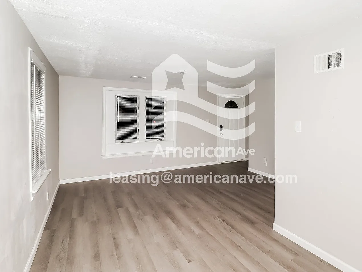 3 bed, 1.0 bath, 862 sqft, $1,070 — Photo 2