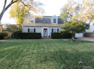 138 Overhill Rd, Salina, KS 67401