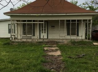 609 E Navarro Ave, Mart, TX 76664