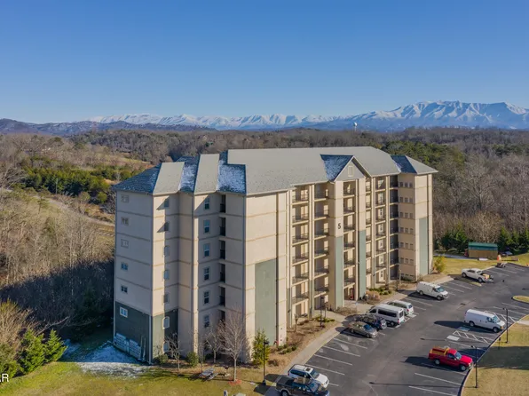 124 Plaza Dr #5305, Pigeon Forge, TN 37863