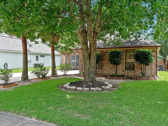 3rd image of 1902 Hunnington Dr