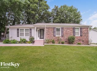 6033 Loch Arbor Ln, Charlotte, NC 28227