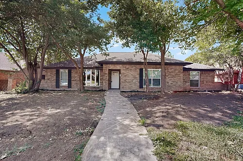 2308 Chamberlain Dr Photo 1