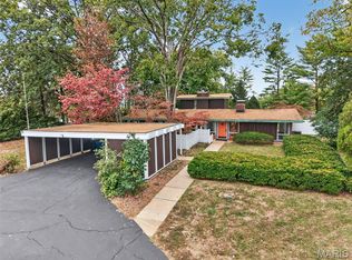 2649 Nahn Dr, Saint Louis, MO 63129