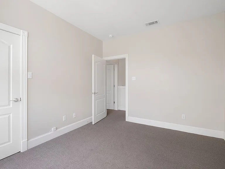 6715 Windrift Way #8 — Photo 20
