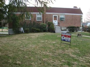 7371 Shelbourne St, Philadelphia, PA 19111