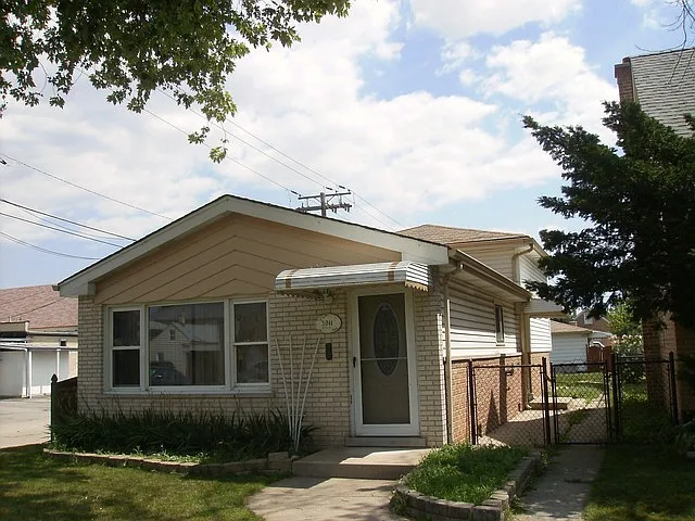 3911 Grove Ave photo 1
