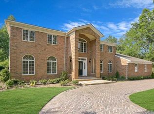 255 Elderfields Rd, Manhasset, NY 11030