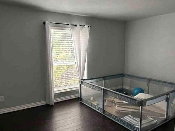 Additional Living Room