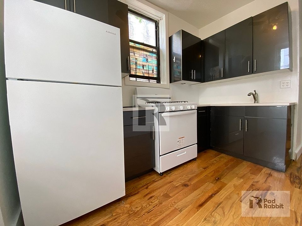 1st image of 249 Vernon Ave #3D