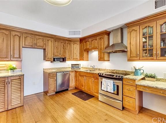 4th image of 13798 Roswell Ave Unit A148