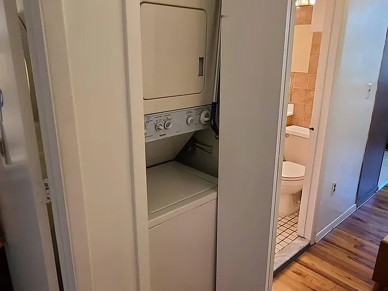 308 9th St #2G — Photo 13