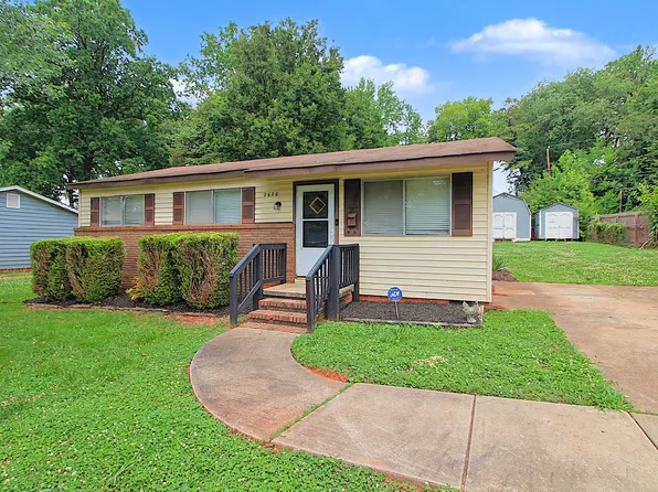 2620 Thornton Rd, Charlotte, NC 28208