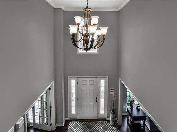 3rd image of 629 Water View Dr