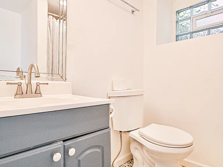 2216 Burnett Ave #2 — Photo 21