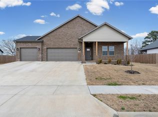 2208 Riggins Ave, Pea Ridge, AR 72751