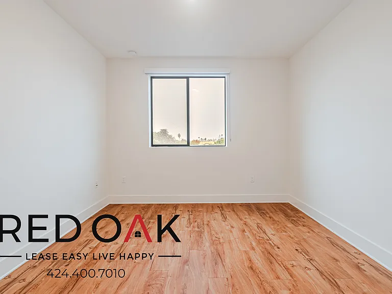 5727 La Mirada Ave #309 — Photo 22