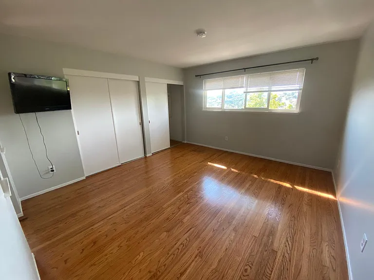 438 Cedar Hill Dr — Photo 16