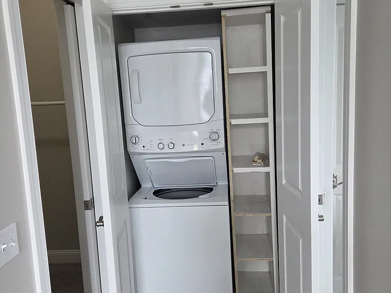 302 Lorch St #201 — Photo 9