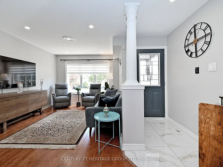 44 Equator Cres — Photo 5