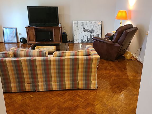 2nd image of 3315 Country Club Blvd