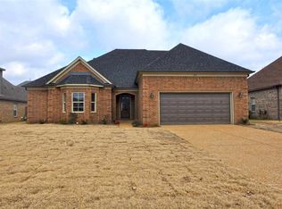 295 Whispering Meadows Dr, Oakland, TN 38060