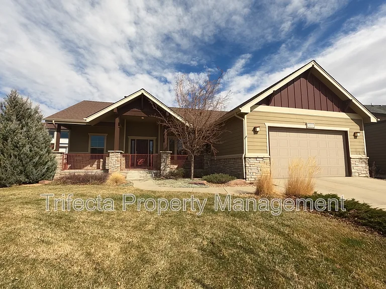 1032 Hessen Dr — Photo 1