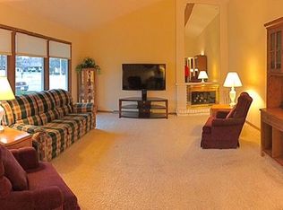 4606 83rd St, Kenosha, WI 53142