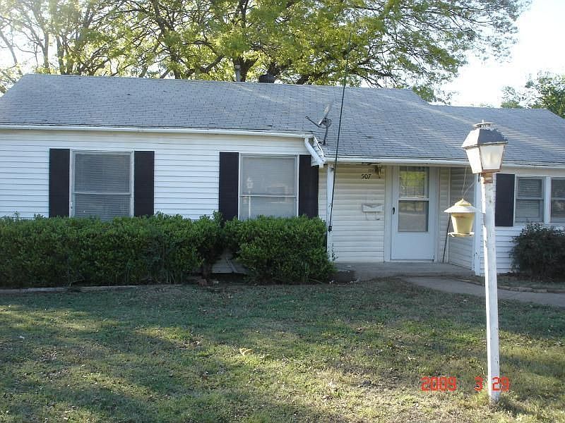 1st image of 507 N Grand Ave