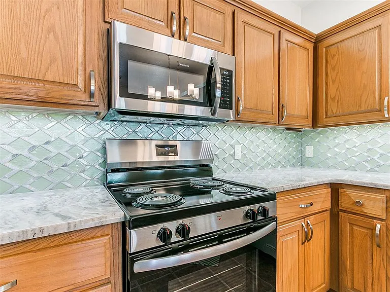 1305 Melisa Dr — Photo 23