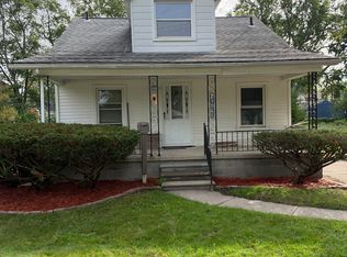 21966 Curie Ave, Warren, MI 48091